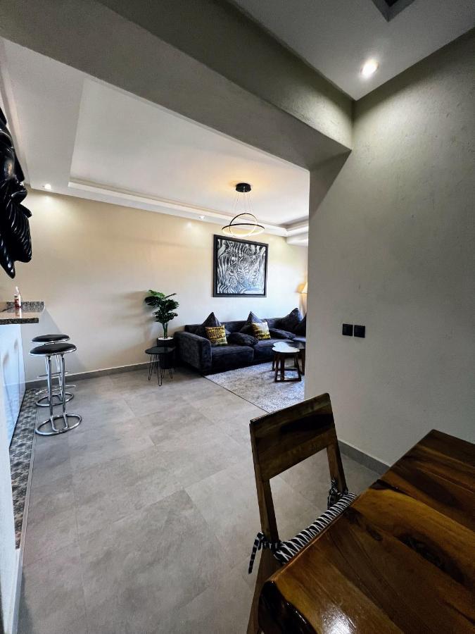 Moderne, Lumineux & Spacieux Avec Balcon -Central -Wifi-Smart Tv-Clim Марракеш Экстерьер фото