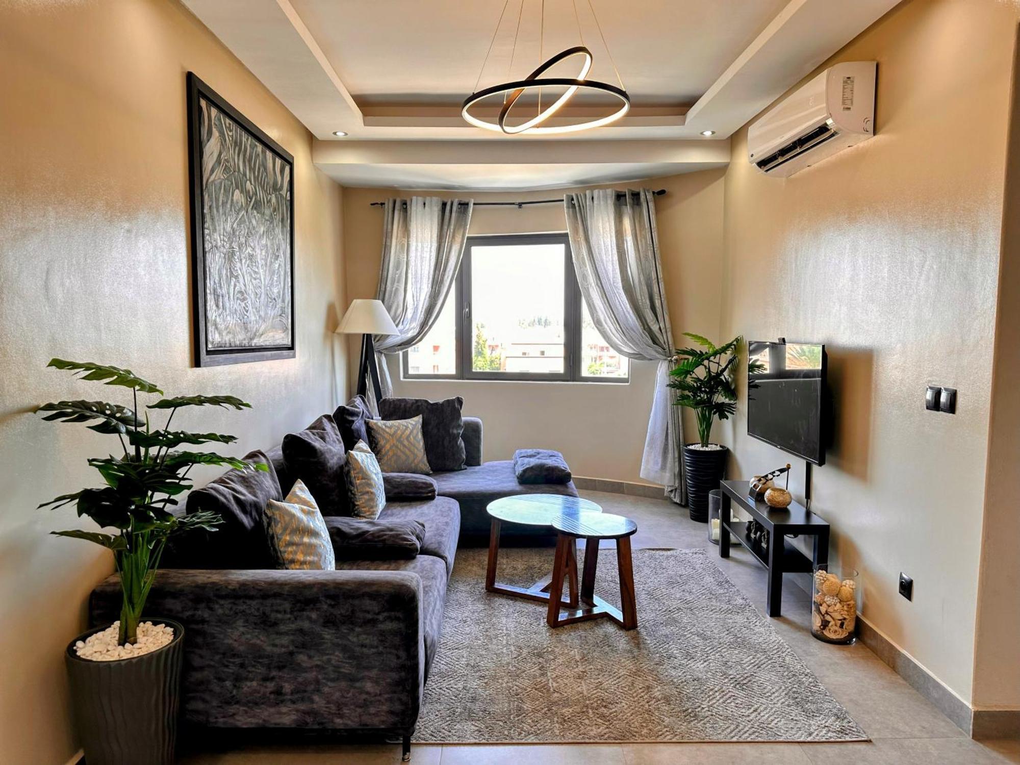 Moderne, Lumineux & Spacieux Avec Balcon -Central -Wifi-Smart Tv-Clim Марракеш Экстерьер фото