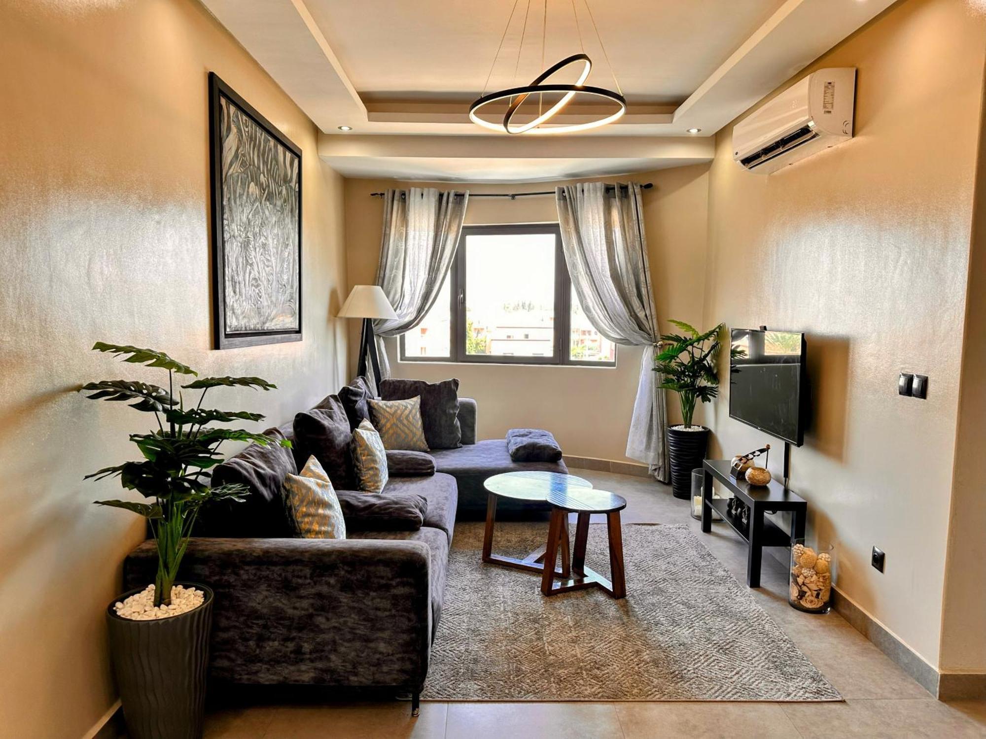 Moderne, Lumineux & Spacieux Avec Balcon -Central -Wifi-Smart Tv-Clim Марракеш Экстерьер фото